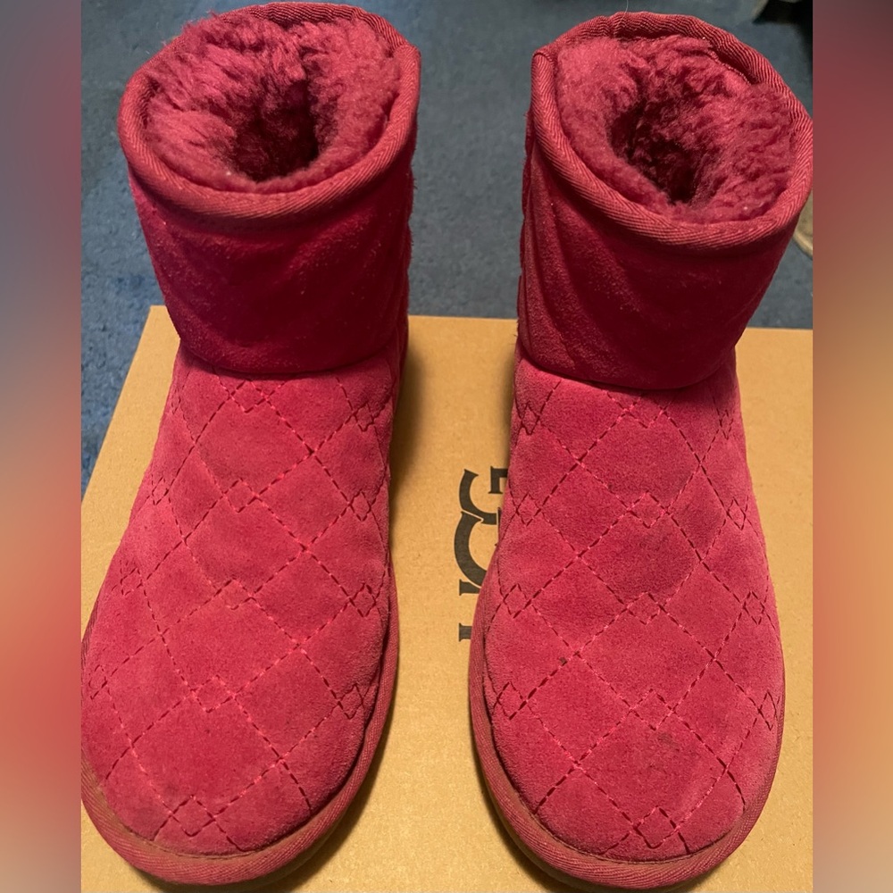 Ugg Women's Raspberry Pink Suede Boots Quilt Stitched Size 6